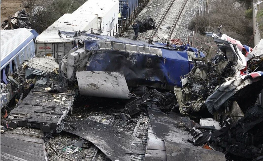 Αρτοποιός (Πυροσβεστική) για Τέμπη: Στα τρία πρώτα βαγόνια όλη η σφοδρότητα της σύγκρουσης