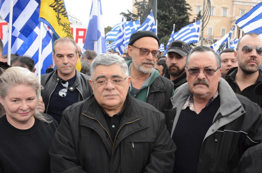 Στο Σύνταγμα ο Μιχαλολιάκος: Αγώνας μέχρι τέλους ενάντια στην προδοσία της Μακεδονίας