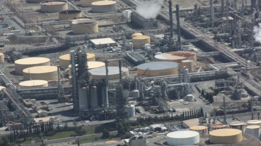 Η Κρατική Τράπεζα βοήθησε: Η Ινδία έριξε ρωσικό πετρέλαιο στη... θάλασσα