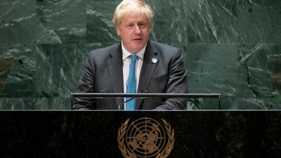Johnson (Μεγάλη Βρετανία): Η χώρα εξασφαλίζει τον απαραίτητο προγραμματισμό στην εφοδιαστική αλυσίδα για τα Χριστούγεννα