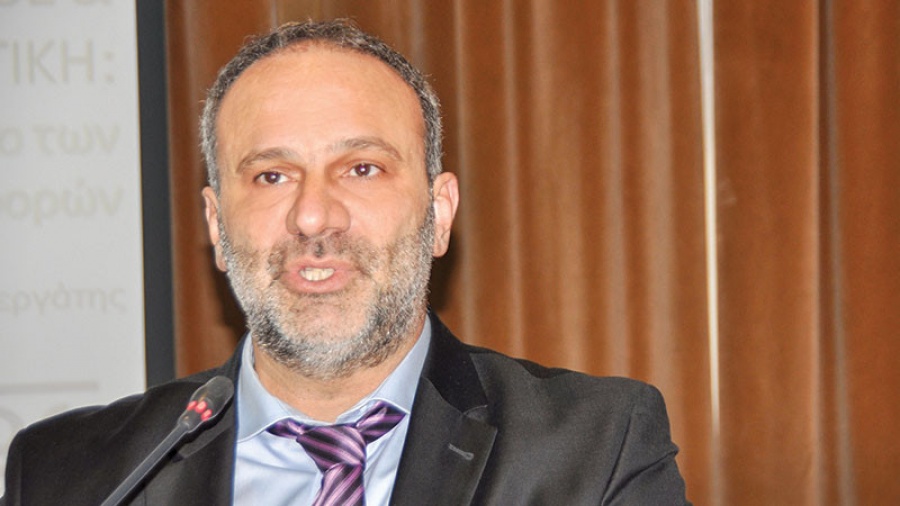 Στα χέρια πιάστηκε ο πρώην υπουργός Ν. Μαυραγάνης σε εκλογικό κέντρο στην Εύβοια