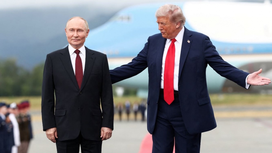 CNN: Τι έδειξε η γλώσσα του σώματος Trump και Putin για την έκβαση των διαπραγματεύσεων στην Αλάσκα