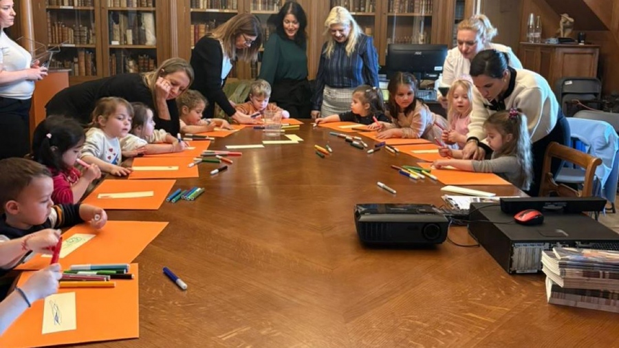 Τα παιδιά των ΒΝΣ της ΔΥΠΑ στη Βουλή με αφορμή την Παγκόσμια Ημέρα Παιδικού Βιβλίου