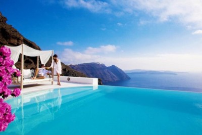 Η Ελλάδα στους κορυφαίους προορισμούς των Βρετανών μετά το lockdown, σύμφωνα με την TUI