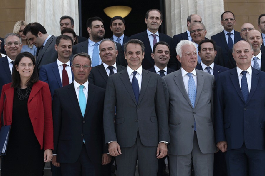 Υπουργοί – υφυπουργοί που δεν λένε ούτε καλημέρα μεταξύ τους – Σκέψεις για νέες αλλαγές στο κυβερνητικό σχήμα τον Δεκέμβριο