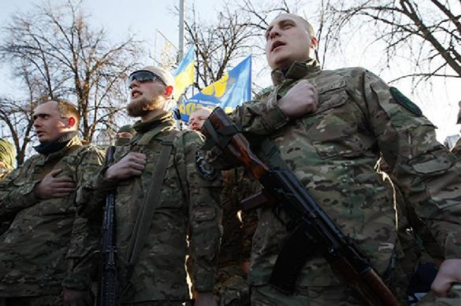 Ουκρανοί ναζιστές του «Δεξιού Τομέα» απειλούν  με σφαγές Ούγγρους  που ζουν στα σύνορα