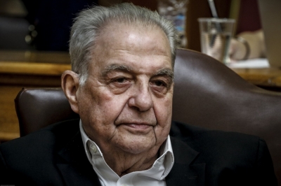 Έκλεψαν το αυτοκίνητο του πρώην υπουργού Αλέκου Φλαμπουράρη