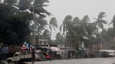 Ισχυρός κυκλώνας έπληξε το Μπαγκλαντές - Επτά νεκροί, αγνοούνται 300 ψαράδες
