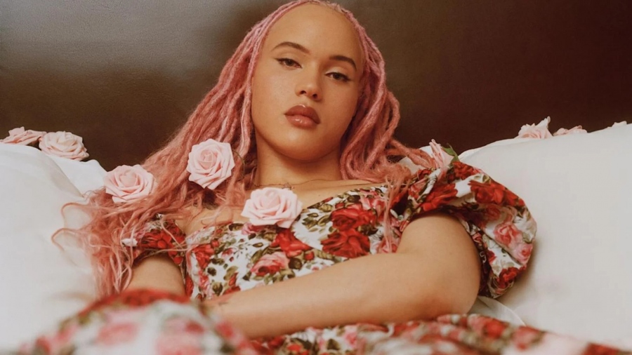 Η άχρηστη πληροφορία της ημέρας: Η 29χρονη κόρη του Robert De Niro έκανε coming out ως τρανς γυναίκα