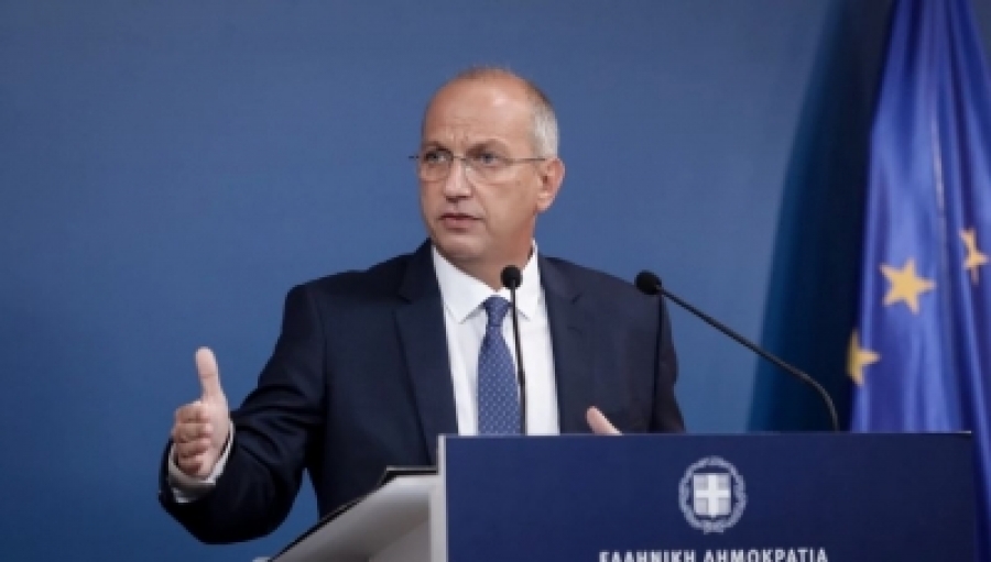 Οικονόμου (κυβερνητικός εκπρόσωπος): Ο κ. Τσίπρας προσπαθούσε απεγνωσμένα να βρει κάτι να πει - Δεν τα κατάφερε