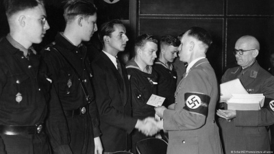 Γερμανία: Ήταν η γιαγιά και ο παππούς Nazi;