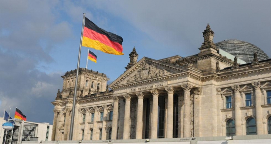 Γερμανία: Στα 476 δισ. ευρώ ο προϋπολογισμός του 2023 – Φοροαπαλλαγές και… χρεόφρενο