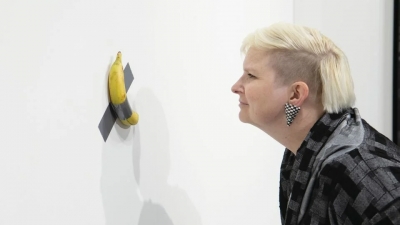 Σεούλ: Επισκέπτης μουσείου έφαγε μπανάνα - έργο τέχνης