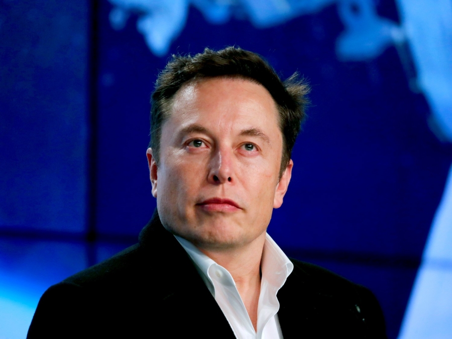 Με φορτηγά φθάνει στην Ουκρανία το δορυφορικό ίντερνετ του Elon Musk