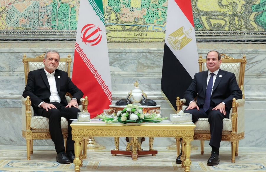 Πρωτοβουλία από την Αίγυπτο να επαναφέρει Ιράν και ΗΠΑ στο τραπέζι των διαπραγματεύσεων