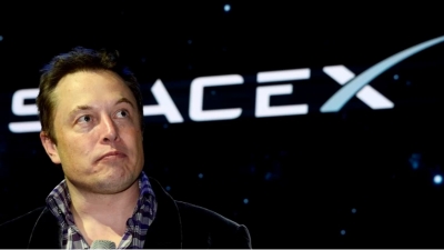 Τρελάθηκε o Elon Musk με 19χρονο που παρακολουθεί κάθε κίνησή του - Του πρόσφερε 5.000 δολάρια για να ηρεμήσει