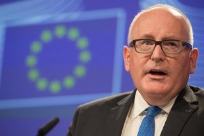 Επίτιμος διδάκτορας του Καποδιστριακού Πανεπιστημίου ανακηρύχθηκε ο αντιπρόεδρος της ΕΕ F. Timmermans