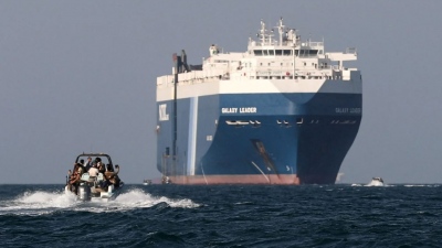 Οι Houthis «απαγορεύουν» οριστικά τη διέλευση δυτικών και ισραηλινών πλοίων από την Ερυθρά Θάλασσα