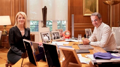 Στο Μαξίμου η Αφροδίτη Νέστορα: Επιτακτική ανάγκη η τρομοκρατία να ξεριζωθεί