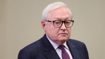 Η Ρωσία διαμηνύει ότι αναμένει να εφαρμοστούν όλες οι συμφωνίες με το Ιράν