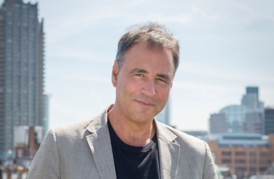 Anthony Horowitz: Ο πολυβραβευμένος Βρετανός συγγραφέας συναντά τους Έλληνες αναγνώστες στα Βραβεία Βιβλίου Public 2019