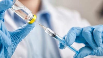 Υποχρεωτικός εμβολιασμός: Υπέρ το 74% των Ελλήνων - Το 62% δηλώνει την πρόθεσή του να εμβολιαστεί