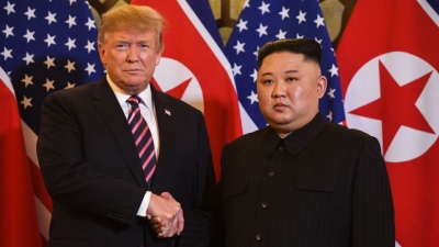 Trump: Η εκτόξευση πυραύλων από τη Β. Κορέα παραβιάζει την εμπιστοσύνη μεταξύ των δύο χωρών
