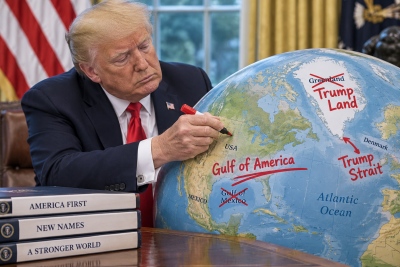 «Αμερική παντού»... Γιατί ο Trump «παραχαράσσει» τον παγκόσμιο χάρτη, από τη Γροιλανδία και τον Παναμά έως τα Στενά του Hormuz