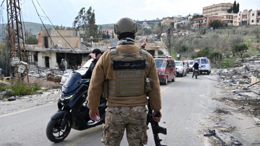 Ο στρατός του Λιβάνου απομακρύνει οδοφράγματα που είχαν τοποθετήσει οι ισραηλινές δυνάμεις κατοχής