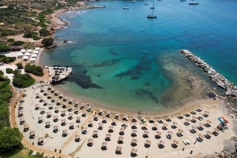 Reuters για ελληνικό τουρισμό: Ανάκαμψη του κλάδου, αλλά και πλήγμα από τον πληθωρισμό