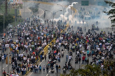Βενεζουέλα: Μια νεκρή από σφαίρα στις αντικυβερνητικές διαδηλώσεις στο Καράκας