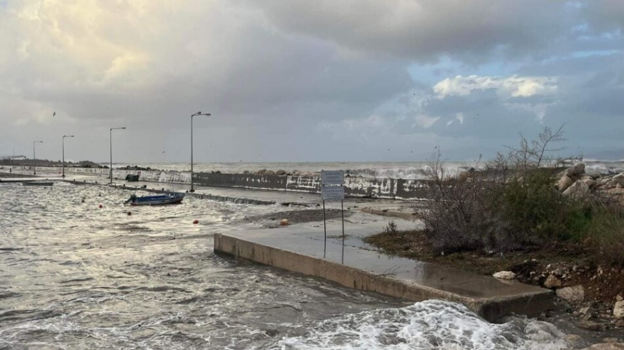 Απίστευτη τραγωδία στην Κυπαρισσία – Ορμητικά κύματα παρέσυραν και έπνιξαν 66χρονη ενώ περπατούσε στο μόλο