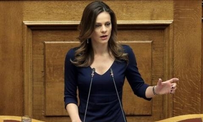 Αχτσιόγλου για Πειραιώς: Ποια είναι η διασφάλιση του δημοσίου συμφέροντος από την κυβέρνηση και το ΤΧΣ;