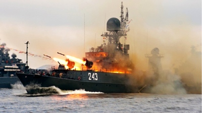 Russia assembles a 1.150-ship trilateral naval alliance to smash Western piracy plans and confront NATO