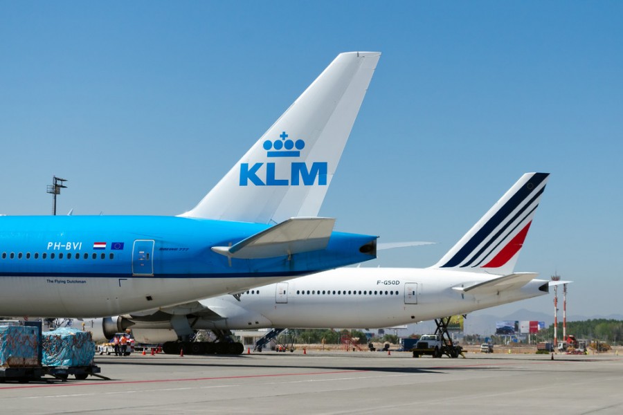 Οι πιλότοι της KLM αρνούνται να υποκύψουν στον εκβιασμό: πάγωμα αυξήσεων ως το 2025 ή παρακράτηση μισθών