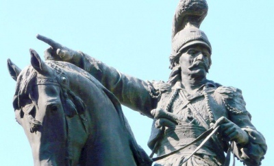 Τους στοιχειώνει ο Σμαραγδής: Μετά την είσοδο του Καποδίστρια στο top5, ετοιμάζει ταινία για τον Κολοκοτρώνη