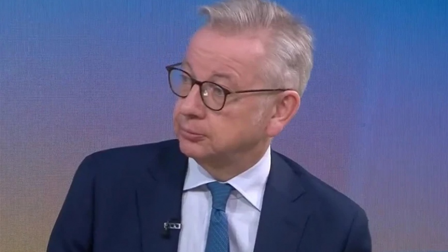 Βρετανός υπουργός για φωτιές: «Εγώ θα πήγαινα και αύριο στη Ρόδο, αλλά έχω κλείσει διακοπές στην Εύβοια»