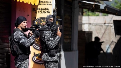 Βραζιλία: Τουλάχιστον 25 νεκροί από συμπλοκή κατά τη διάρκεια αστυνομικής επιχείρησης σε φαβέλα