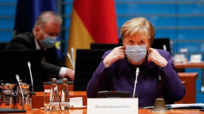Merkel (Γερμανία): Δεν θα ζητήσει «ψήφο εμπιστοσύνης» μετά την αποτυχία στην αντιμετώπιση της πανδημίας