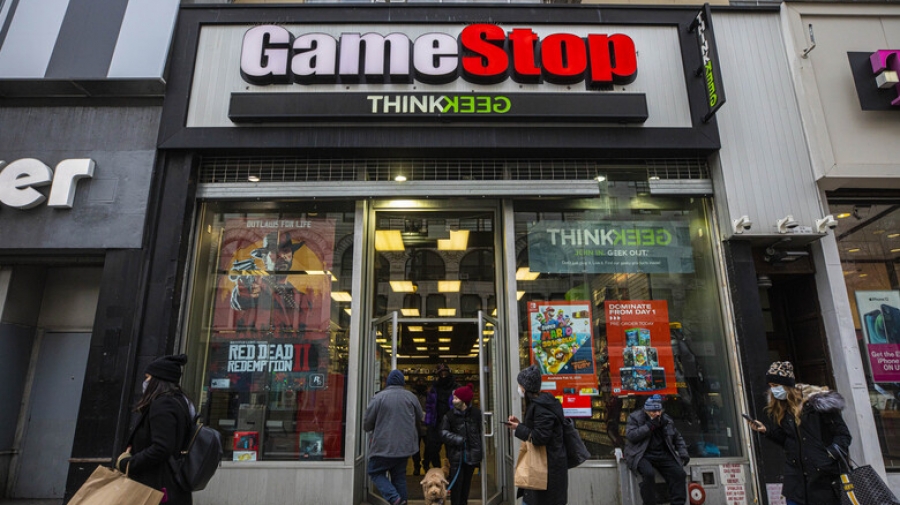 Αποχωρεί ο CEO της GameStop - Ράλι στη μετοχή