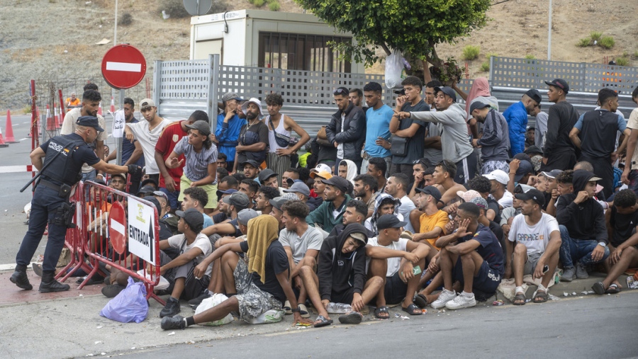 Όλοι οι Μαροκινοί στη Ceuta έγιναν ξαφνικά… γκέι