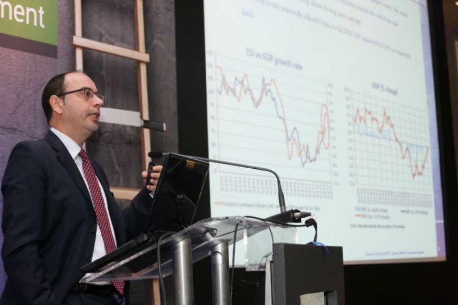 Λεκκός (Πειραιώς): Η ελληνική οικονομία πρέπει να εκμεταλλευτεί την ευνοϊκή συγκυρία