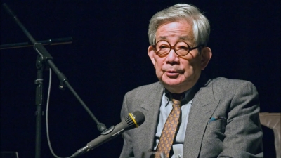 Πέθανε ο νομπελίστας Oe Kenzaburo