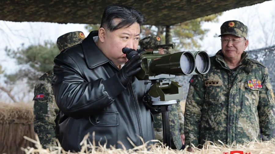 Επίδειξη δύναμης από τη Βόρεια Κορέα – Πάγωσαν στη Σεούλ, βλέπουν σύνδεση με τη Ρωσία και προετοιμάζονται για πόλεμο