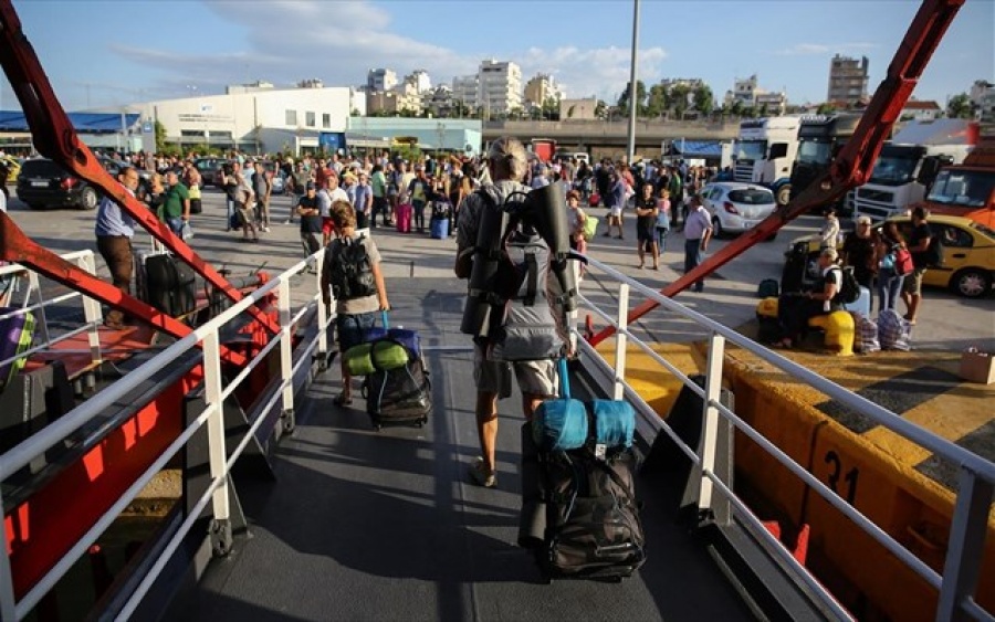 Ακτοπλοϊκή σύνδεση Πειραιά - δυτικής Λέσβου – Η υποδοχή στο Σιγρί