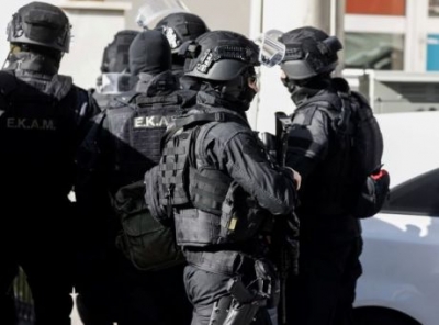 Αίσιο τέλος στο θρίλερ του Αγίου Παντελεήμονα – Συνελήφθη ο δράστης που κρατούσε όμηρο μία γυναίκα