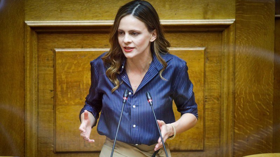 Αχτσιόγλου για power pass: Επιβεβαιώθηκε η απάτη του κ. Μητσοτάκη