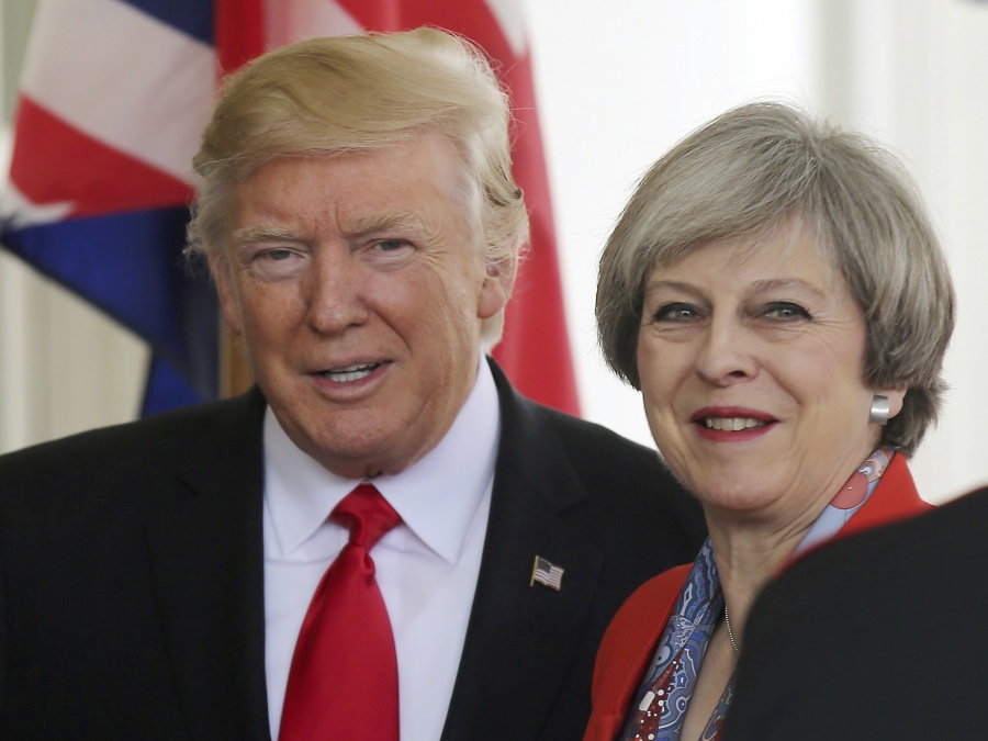Βρετανία: May και Trump δεν σχεδιάζουν επί του παρόντος να συζητήσουν
