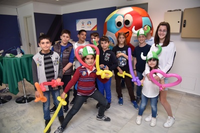 Οι μικροί φίλοι της «Κερkidα ΟΠΑΠ» σβήνουν κεράκια στο γήπεδο – Πάρτι γενεθλίων στον ρυθμό του ποδοσφαίρου