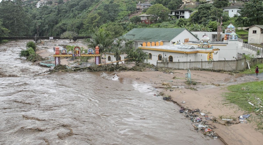 Νότια Αφρική: Τουλάχιστον 33 νεκροί από τις καταρρακτώδεις βροχές - Aγνοούνται 10 παιδιά